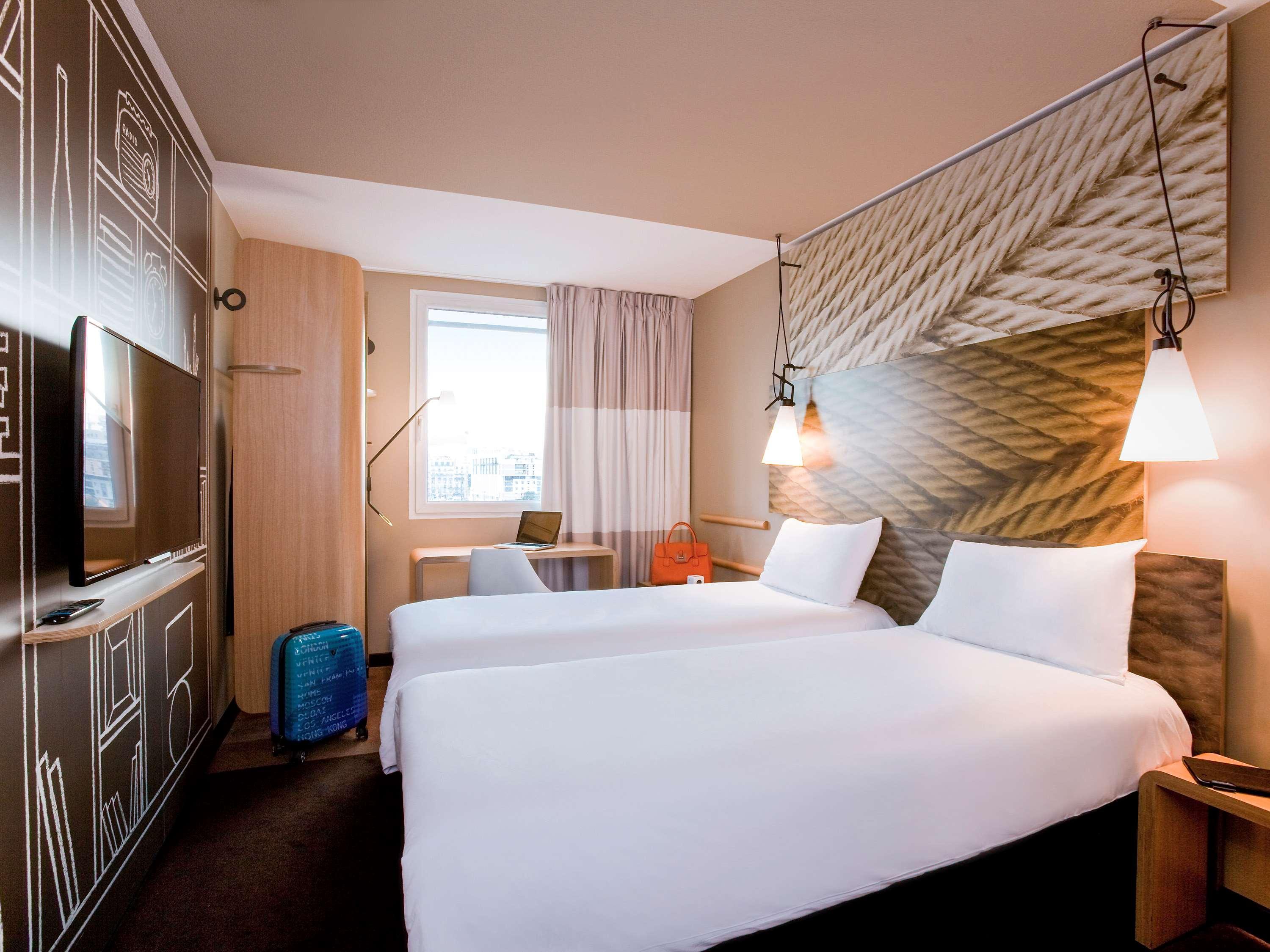 Ibis Paris Porte De Clichy Centre Luaran gambar