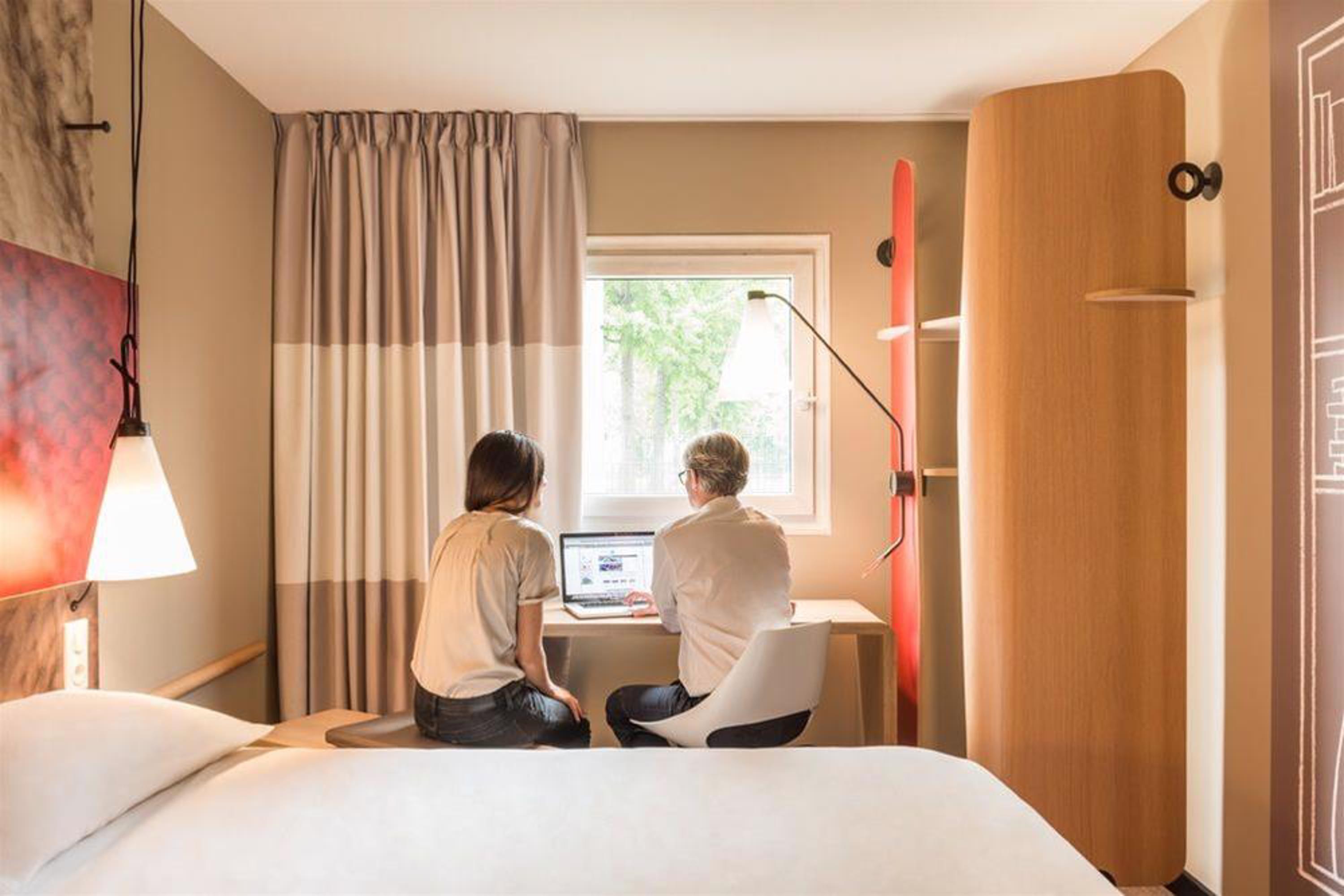 Ibis Paris Porte De Clichy Centre Luaran gambar