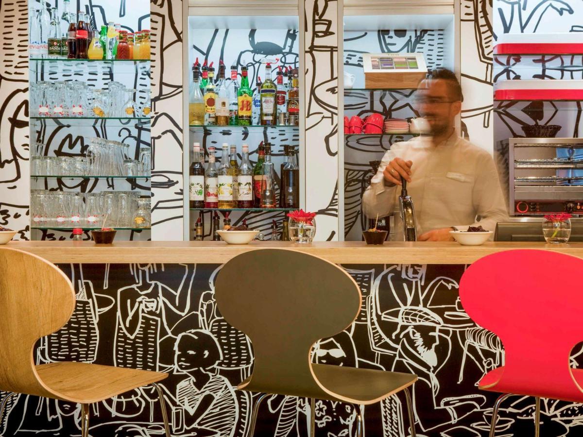 Ibis Paris Porte De Clichy Centre Luaran gambar