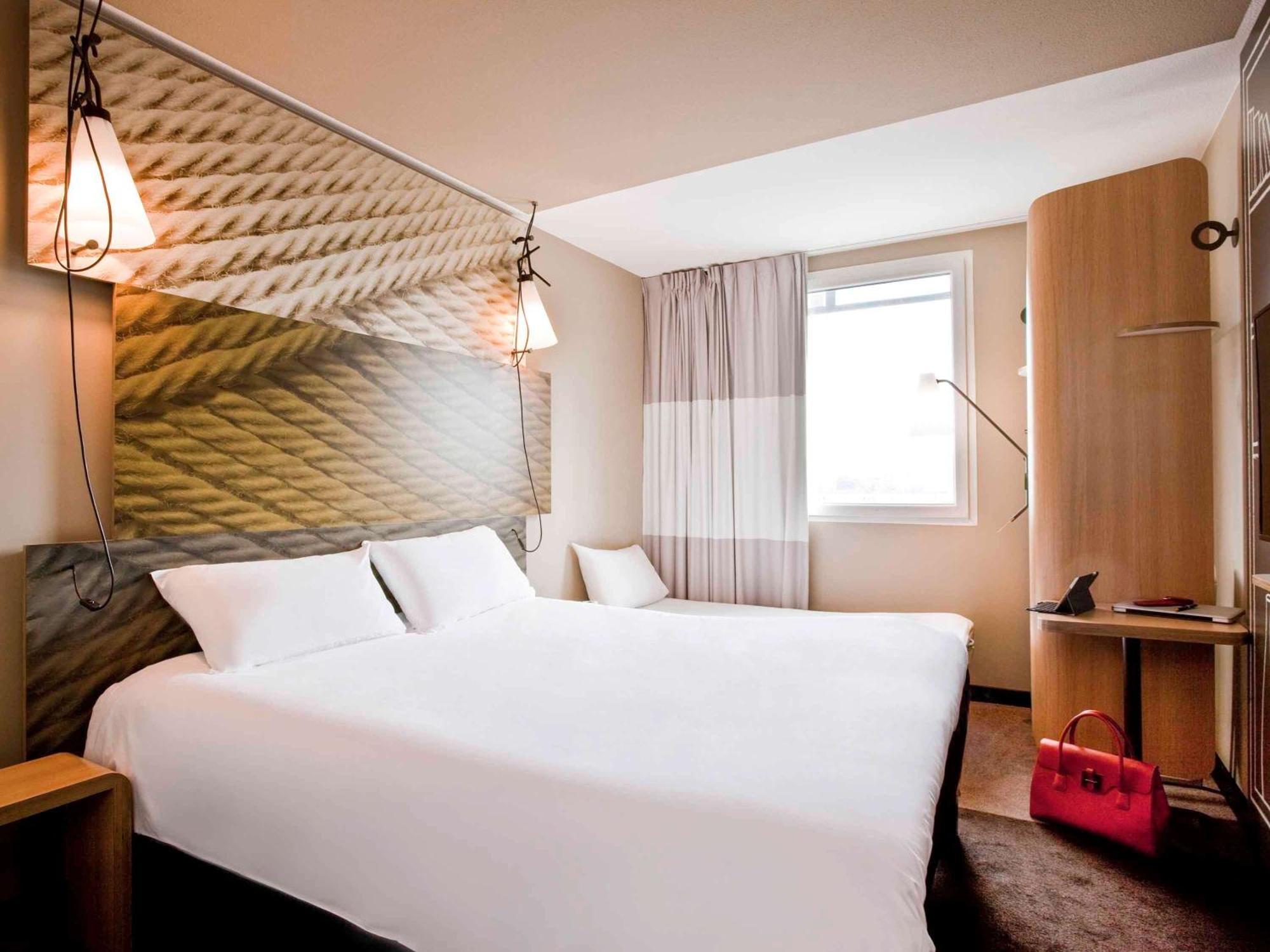 Ibis Paris Porte De Clichy Centre Luaran gambar